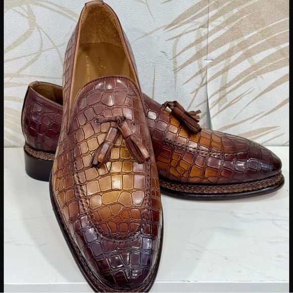 Cognac crocodile print loafers